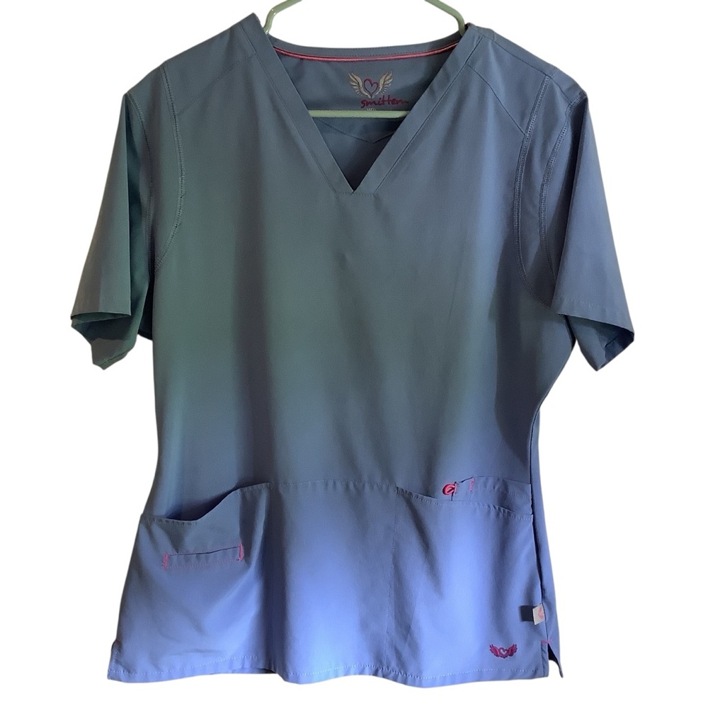 Smitten Women’s Light Blue & Pink Accent Fitted Scrub Top w/Pockets.